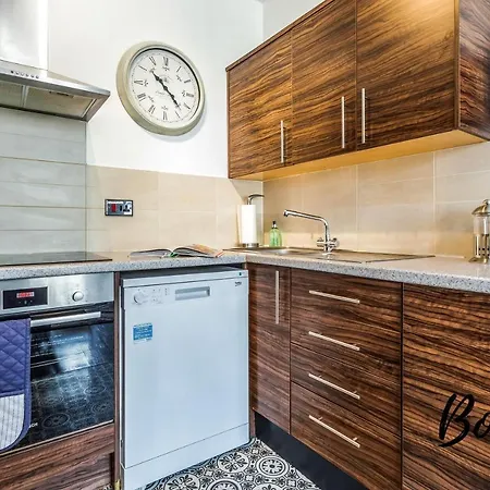 Spacious Royal Mile 4br-2,5ba - Free Parking By Bonjour Residences Edinburgh