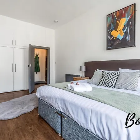 Apartment Spacious Royal Mile 4br-2,5ba - Free Parking By Bonjour Residences *