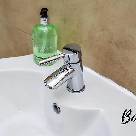 Spacious Royal Mile 4br-2,5ba - Free Parking By Bonjour Residences Edinburgh
