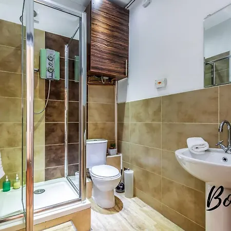 Apartment Spacious Royal Mile 4br-2,5ba - Free Parking By Bonjour Residences *