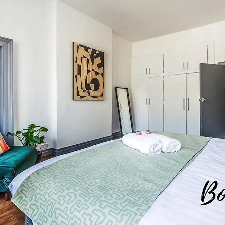 Spacious Royal Mile 4br-2,5ba - Free Parking By Bonjour Residences *
