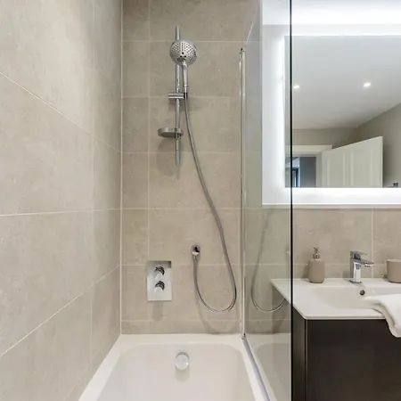 Dragon - Centre 1 Bed 아파트 *