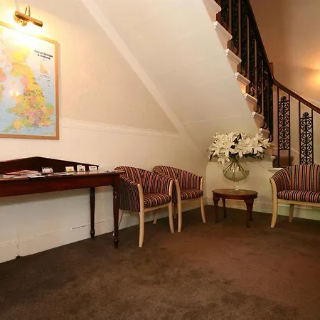 Halcyon House 3*