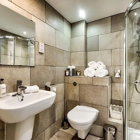 Гостевой дом The Hedges 5*