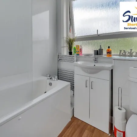 Apartment 3 Beds At Arthurs Seat By Sunrise Short Lets