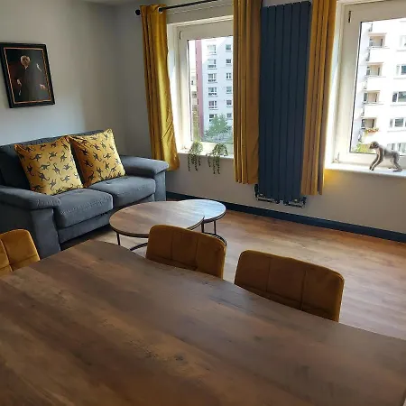 Daire Holyrood New Edinburgh