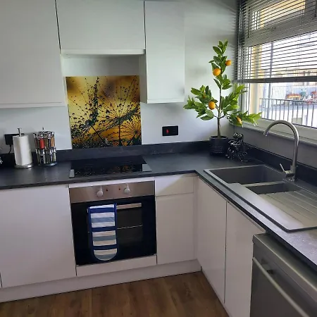 Holyrood New Apartman Edinburgh