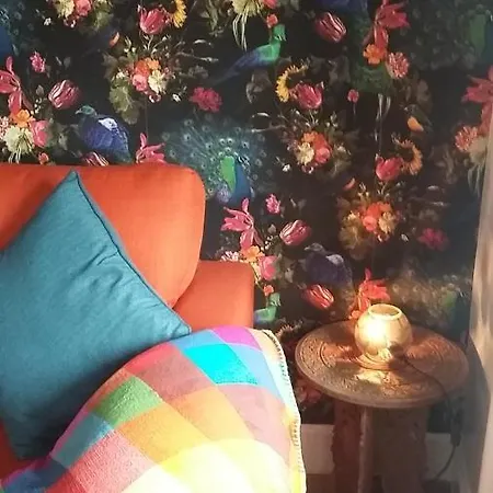 Two Bedroom With Free Side Street Parking 24