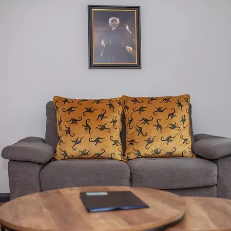 Holyrood New * Edinburgh