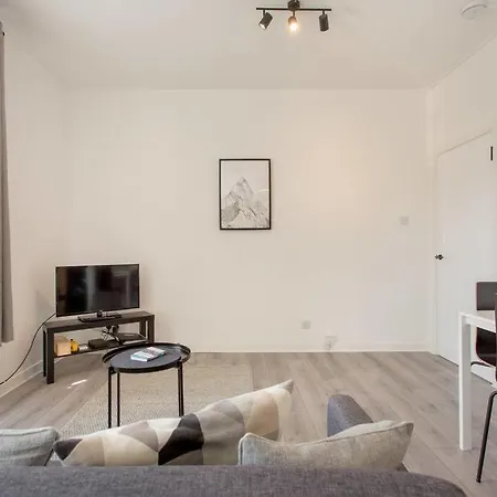 Apartman Modern & Bright 1 Bed For 4 Close To Centre!