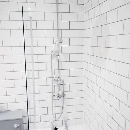 아파트 Beautiful Bohemian 2br Flat In The Cowgate