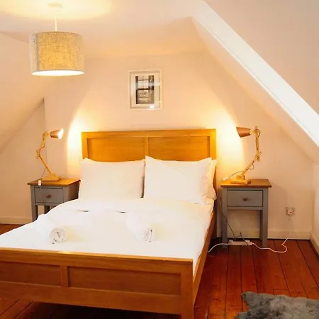 Beautiful Bohemian 2br Flat In The Cowgate 아파트 에든버러