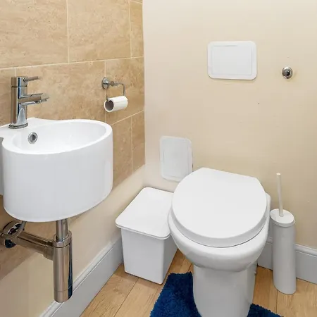 Cosy 1 Bed Main Door In Lovely Leith, Favourite For Tourists, Relocation, Businesses, Long Stays Welcome Appartement