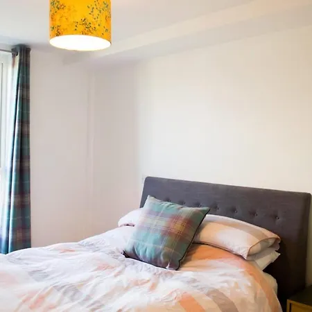 Apartamento Modern By Leith Walk Edimburgo
