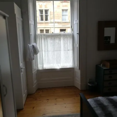 Apartment Fringe Base With Garden Near The Meadows