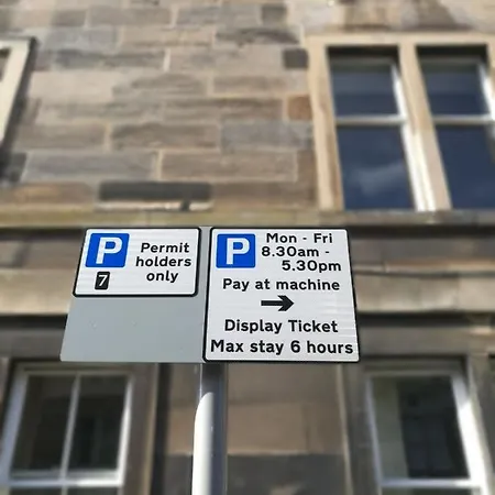 Fringe Base With Garden Near The Meadows Apartment