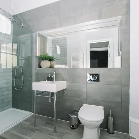 Joivy Modern 1 Bed Flat Next To Haymarket Station Apartamento *