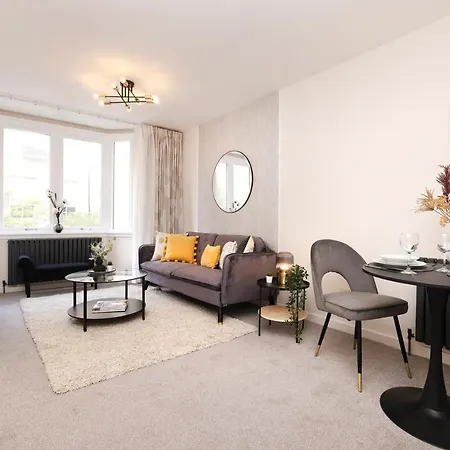 Joivy Modern 1 Bed Flat In West End, Close To Princes Gardens Apartmán