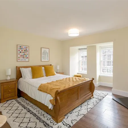 Guestready - Elegant 2br Period Flat In Oldtown *