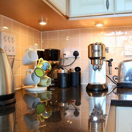 1 Bed Flat In Beautiful Location! Sale!