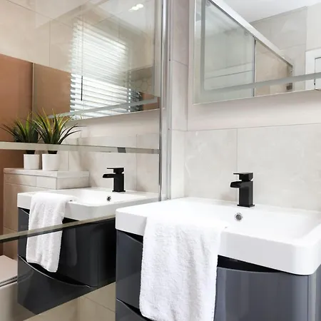 Joivy Modern 1 Bed Flat In West End, Close To Princes Gardens Apartmán Edinburgh