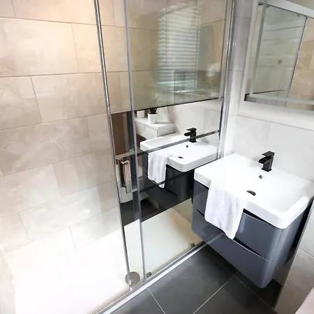 Apartmán Joivy Modern 1 Bed Flat In West End, Close To Princes Gardens