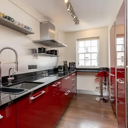 Guestready - Elegant 2br Period Flat In Oldtown *