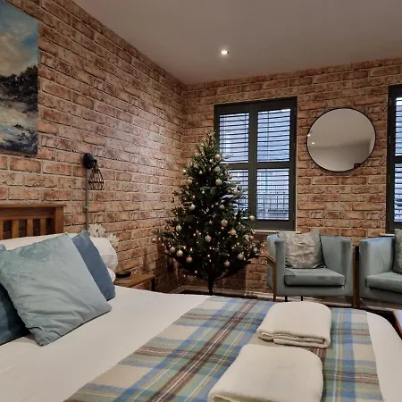 Hart Castle Rock Grassmarket * Edynburg