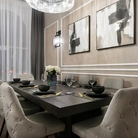 Luxury Georgian Retreat - Hot Tub - Patio فندق *