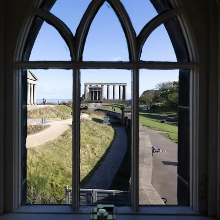 Сasa de vacaciones Joivy Observatory House & *
