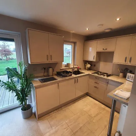 Impeccable 1-Bed Apartment In Edinburgh *