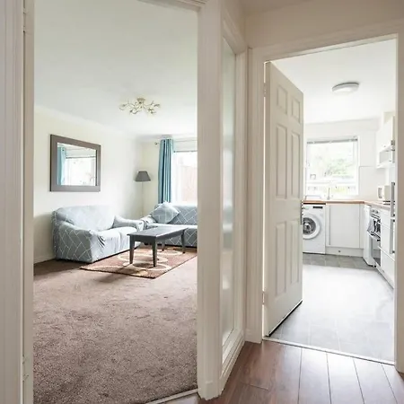 Apartamento Lovely 2 Bedroom Flat With Free Parking And Garden *