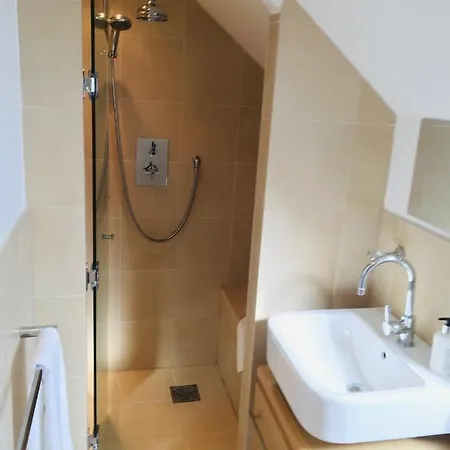 My-canning Street Edinburgh