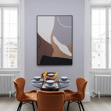 Apartman Joivy Luxurious On Notable George Street *