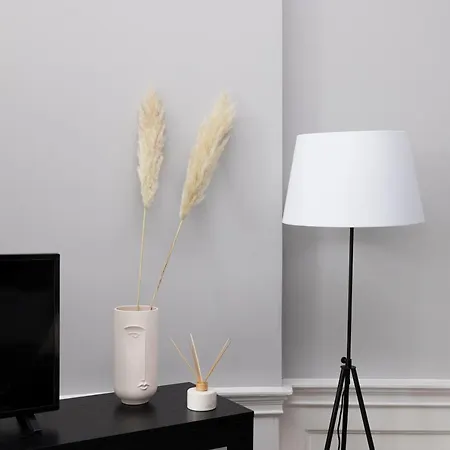 Appartement Joivy Modern In New Town, On Historic George Street