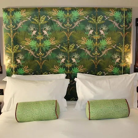 No11 Boutique & Brasserie Edinburg