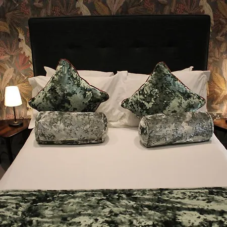 No11 Boutique & Brasserie 4*