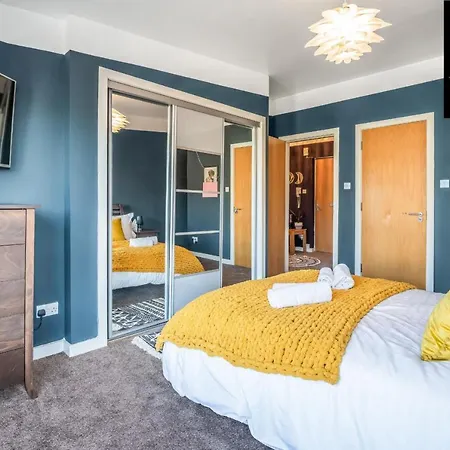 Edinburgh, 2bed Apt, Sea View Free Parking Leisure Or Business * Эдинбург