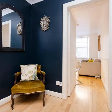 Appartement Joivy Charming With Patio Nearby The Castle Edinburgh