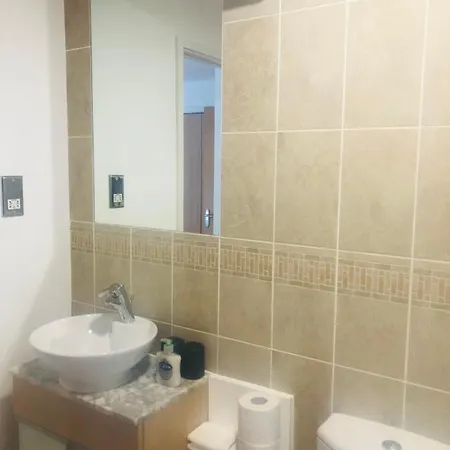 2 Bath Free Parking Apartman Edinburgh