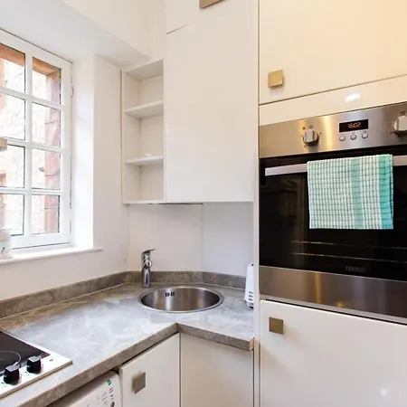 Apartment Historic 4 Bedroom Apartment In Dean Village