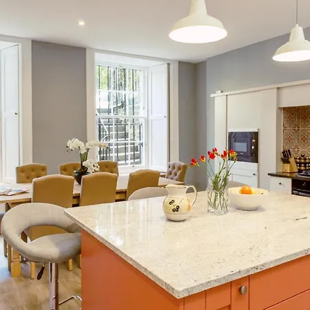 Gorgeous 3-bedroom *