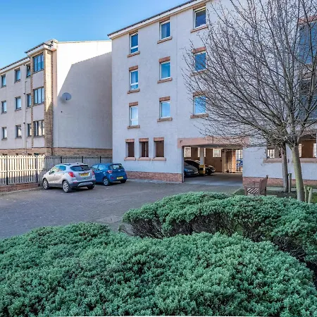 Apartment Homely 2beds Flat Near Centre, Free Parking Edinburgh