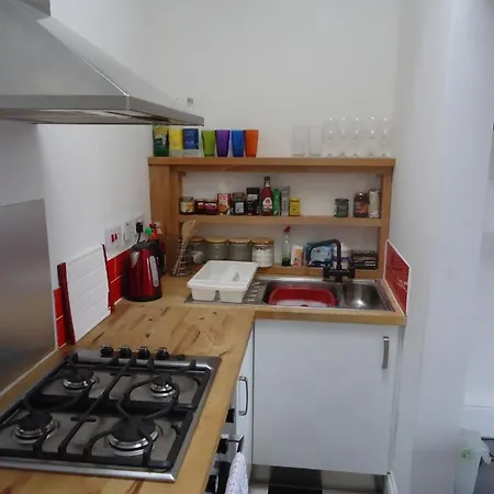 Апартаменты Modern And Colourful Flat By The Castle *