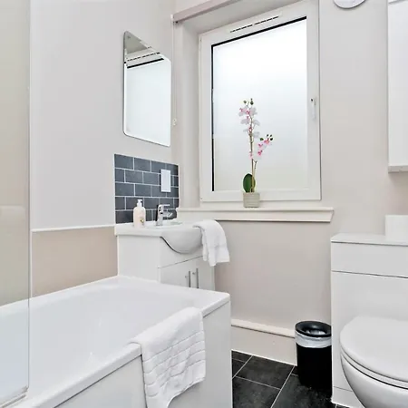 Charming Old Town 2 Bed Apt, 2mins From Royal Mile