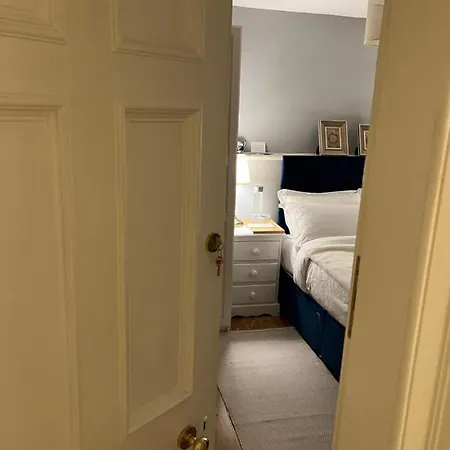 Georgian House Guest house 4*