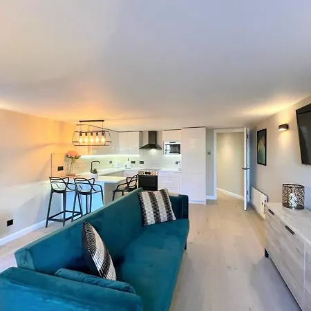 Stylish, And Cosy 1br & Sofa Bed, Nr Canongate *