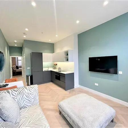 Daire Trendy And Newly Reno'd 1 Bed Nr The Meadows