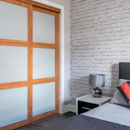 Amazing - Hopetoun Street Near The Playhouse *