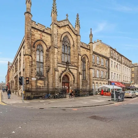 Relaxing & Cozy Studio - Oasis In The Heart Of - Sleeps Up To 3 Guests * Edinburgh